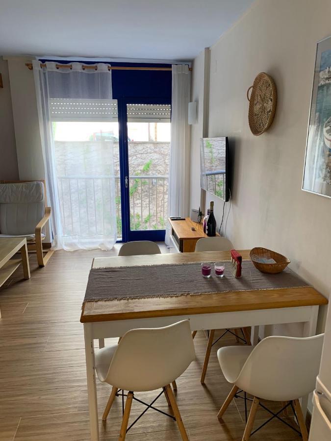 Cosy Apartment In L Escala, 7 Mins Walk To The Closest Beach, Riells เลสกาลา ภายนอก รูปภาพ